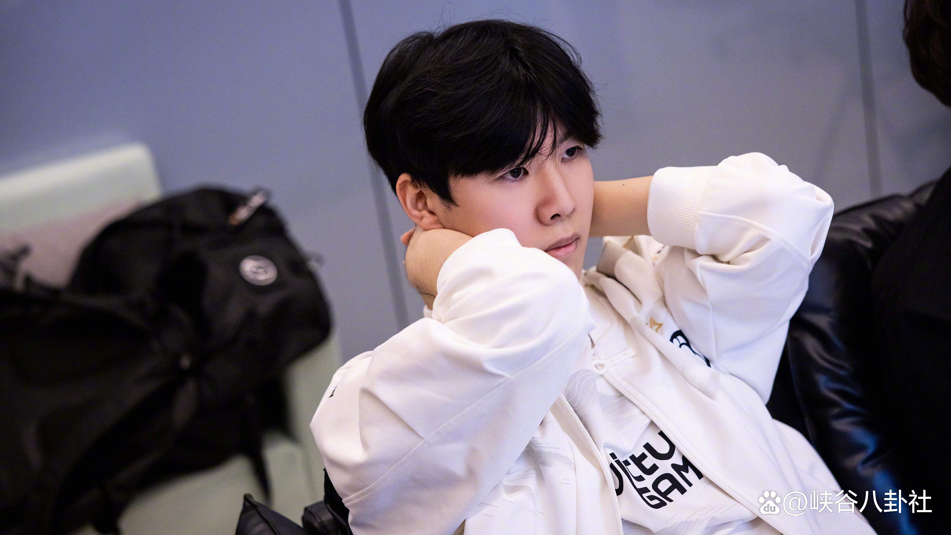 爱游戏官方入口-Rookie意外战胜MAD，夺冠引爆全场！-爱游戏官方入口