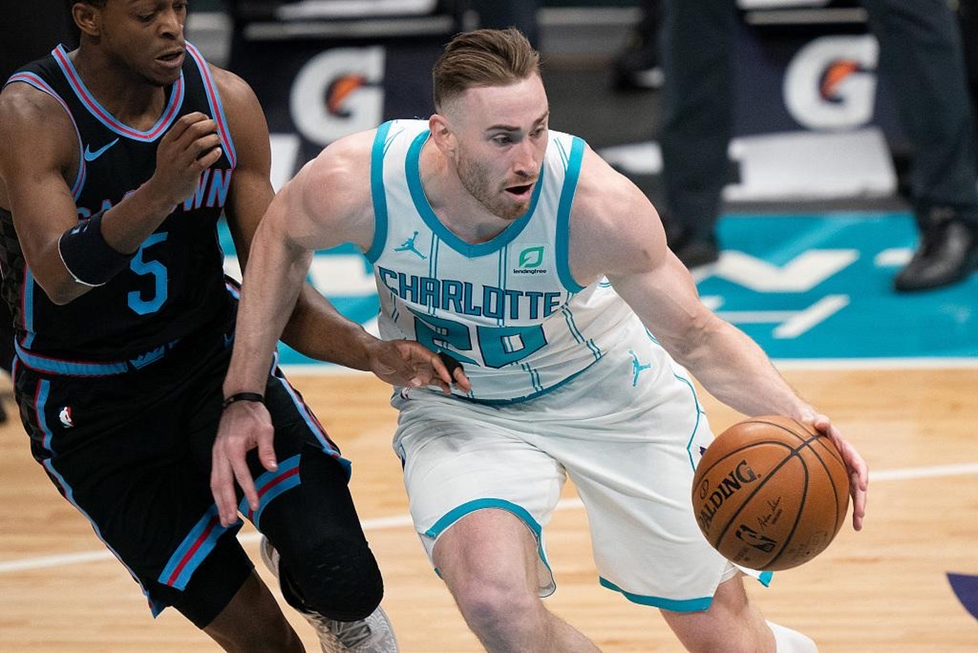 爱游戏-意甲今晨走向成谜，夏洛特黄蜂扳平良机，气氛紧张，赛季目标并未改变-爱游戏